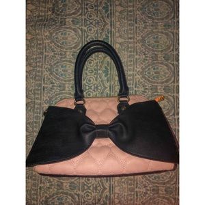 BETSEY JOHNSON 👜👛🎒